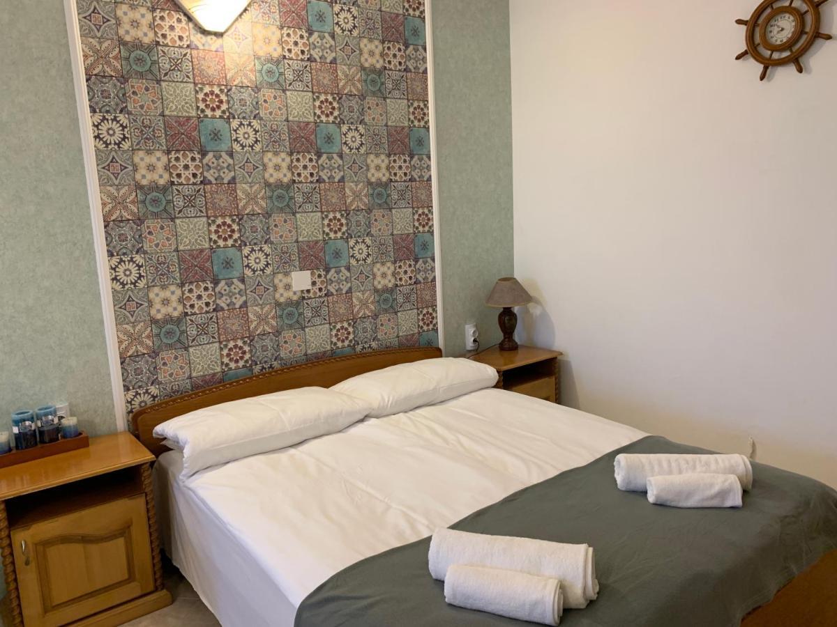 Sunray Guest House, Private Rooms & Apartment With Lovely Sea View Warna Exterior foto