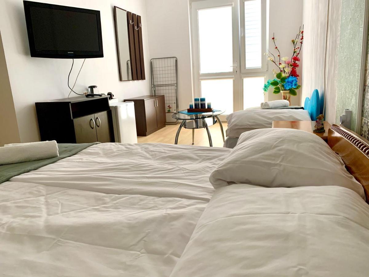 Sunray Guest House, Private Rooms & Apartment With Lovely Sea View Warna Exterior foto