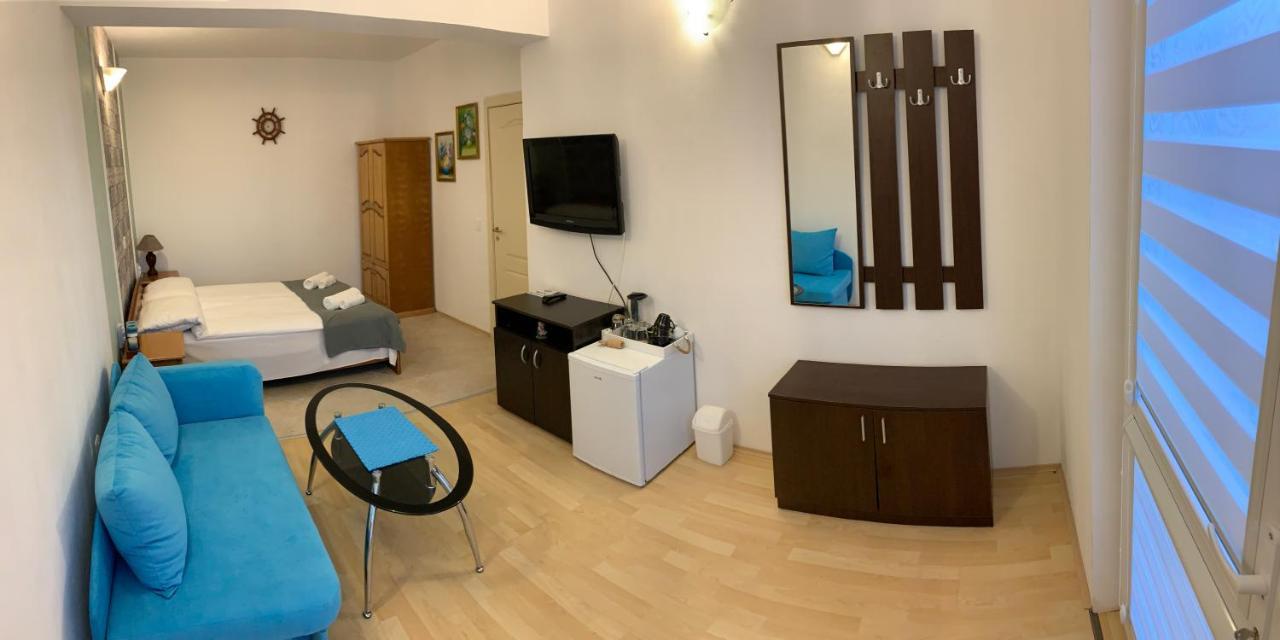 Sunray Guest House, Private Rooms & Apartment With Lovely Sea View Warna Exterior foto