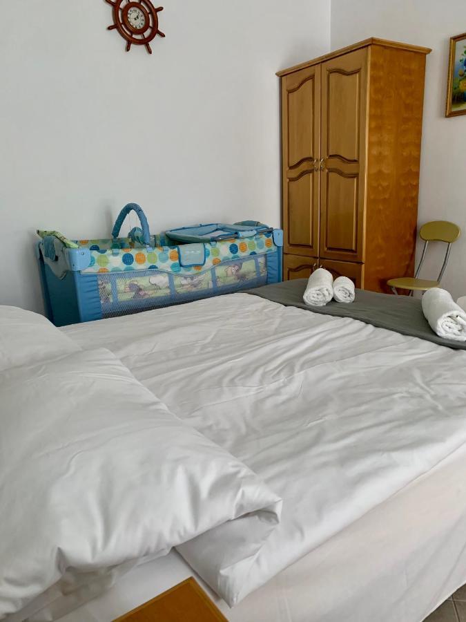 Sunray Guest House, Private Rooms & Apartment With Lovely Sea View Warna Exterior foto