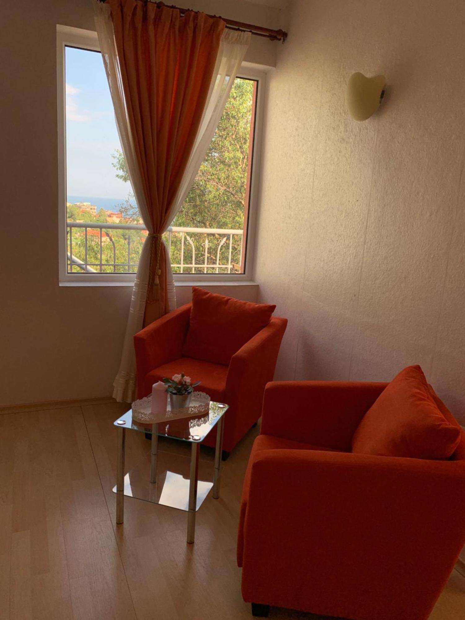 Sunray Guest House, Private Rooms & Apartment With Lovely Sea View Warna Exterior foto
